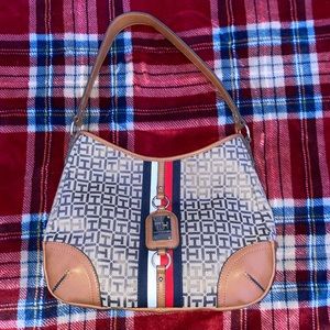 Tommy Hilfiger purse 10/10 condition